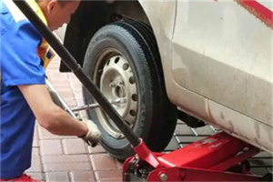 章丘附近拖车24小时服务热线电话