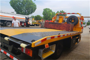 章丘附近拖车电话号码服务