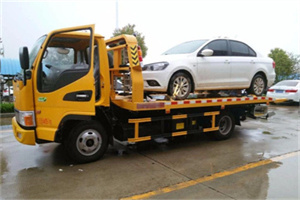 章丘附近拖车救援24小时服务热线